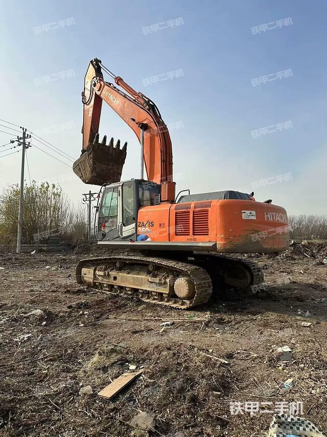 日立ZX360H-3挖掘机的设备实拍-第2张实拍照片