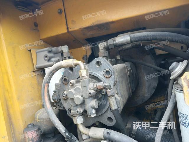 液壓泵斜45?左(大件艙室) 液壓泵斜45?左(大件艙室)