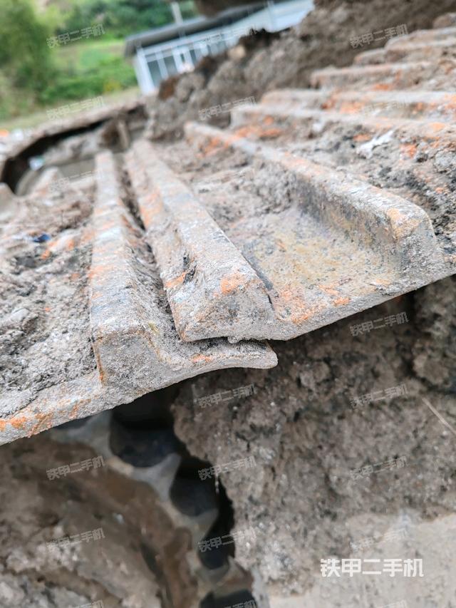 左導(dǎo)向輪（行走機(jī)構(gòu)）