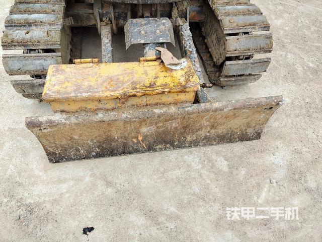 左側(cè)行走馬達(dá)蓋板（行走機(jī)構(gòu)）