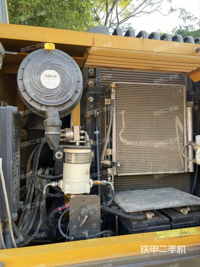 散熱器正面（大件艙室）