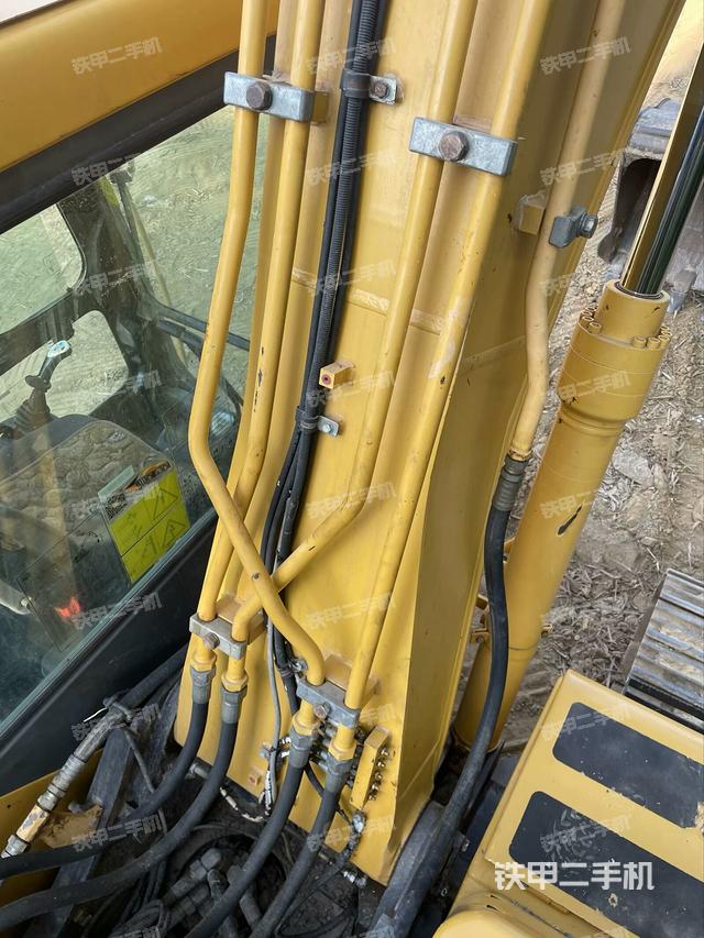 小臂整體左后（工作和回轉(zhuǎn)裝置）