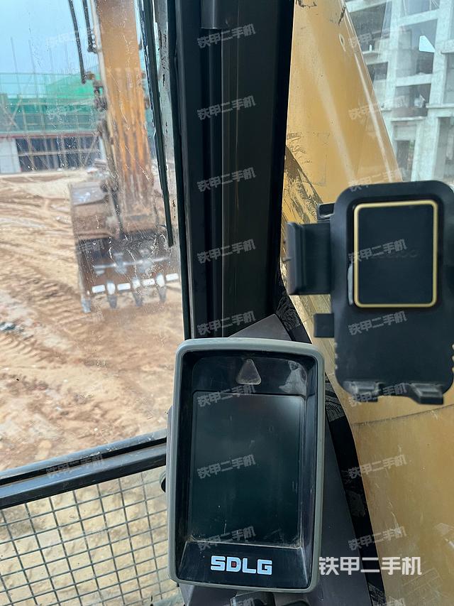 驾驶室整体（整机外观）