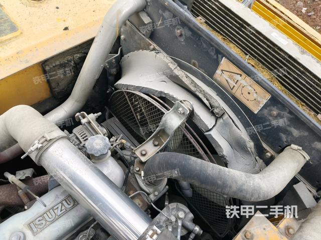 氣門室蓋螺絲特寫(上車部件) 氣門室蓋螺絲特寫(上車部件)