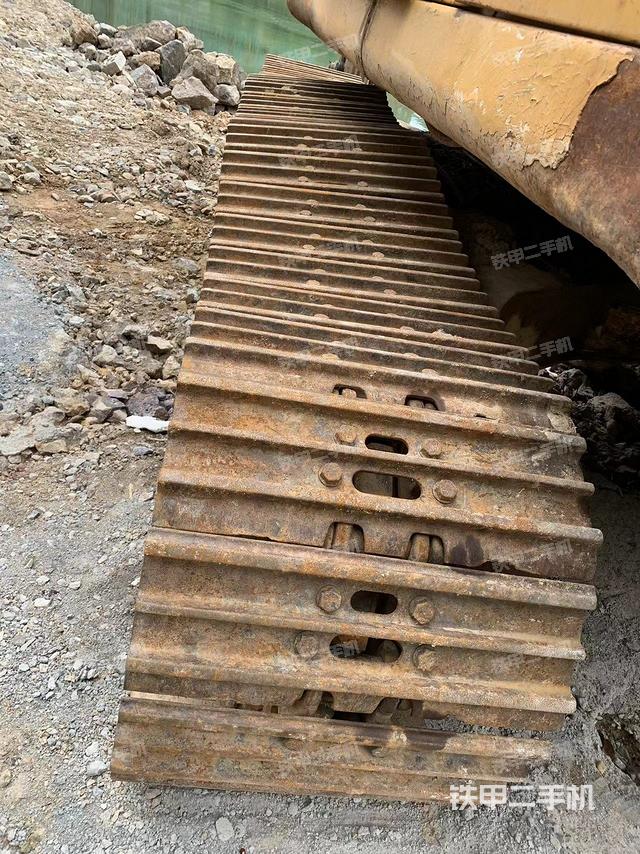 單側(cè)履帶整體（整機外觀）