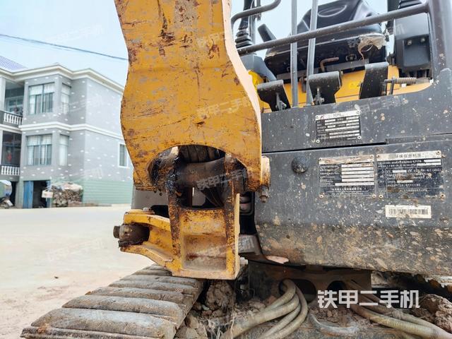 大臂根部?斜（工作和回轉(zhuǎn)裝置）