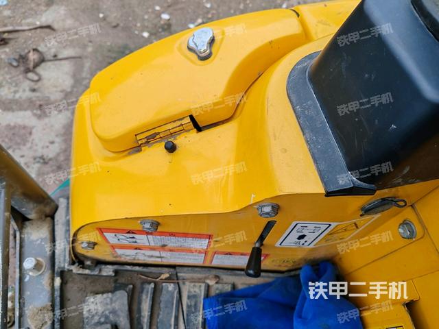 頂棚整體(駕駛室部分) 頂棚整體(駕駛室部分)