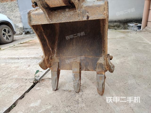 鏟斗右后整體（工作和回轉(zhuǎn)裝置）