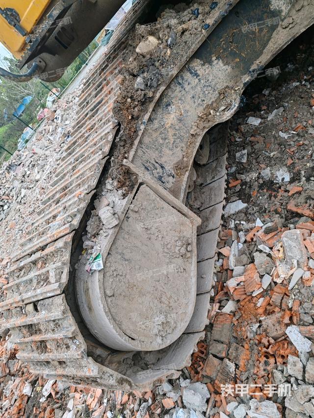 左側(cè)行走馬達(dá)蓋板（行走機(jī)構(gòu)）