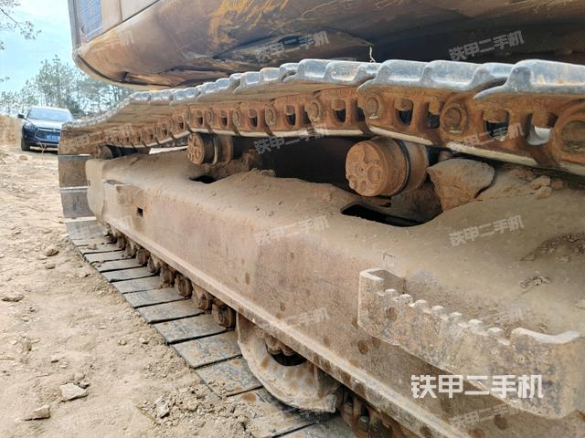 右側(cè)行走馬達(dá)蓋板(行走機(jī)構(gòu)) 右側(cè)行走馬達(dá)蓋板(行走機(jī)構(gòu))