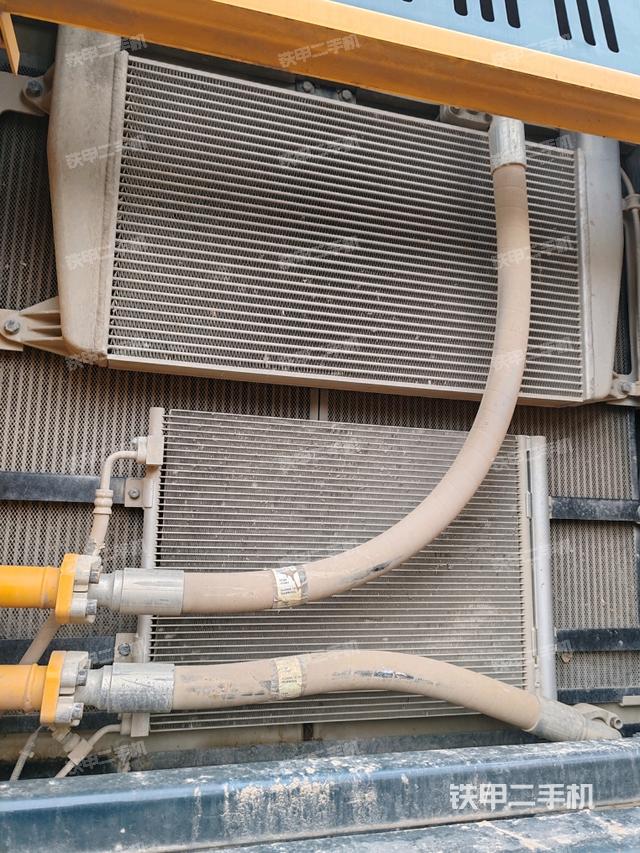 散熱器正面（大件艙室）