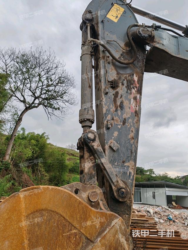 小臂整體左后（工作和回轉(zhuǎn)裝置）