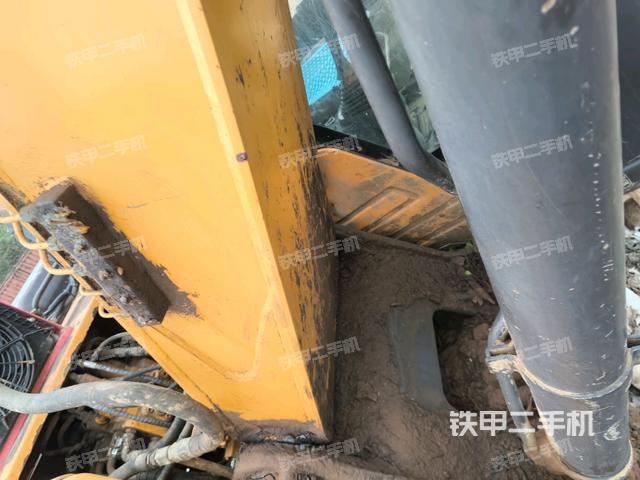 大臂油缸整體?豎拍（工作和回轉(zhuǎn)裝置）