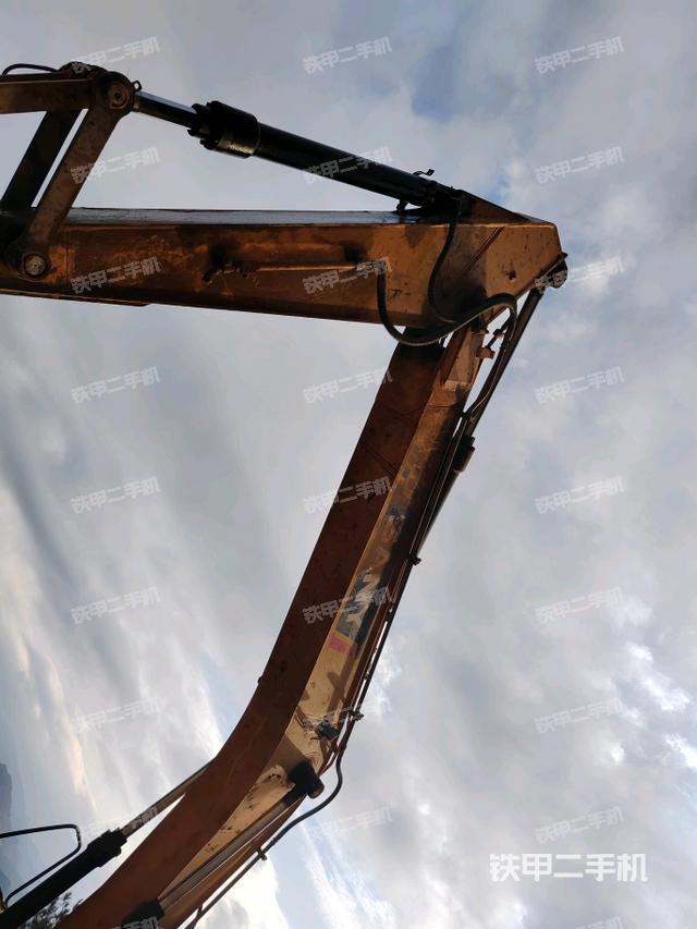 大臂整體?右側(cè)(工作和回轉(zhuǎn)裝置) 大臂整體?右側(cè)(工作和回轉(zhuǎn)裝置)