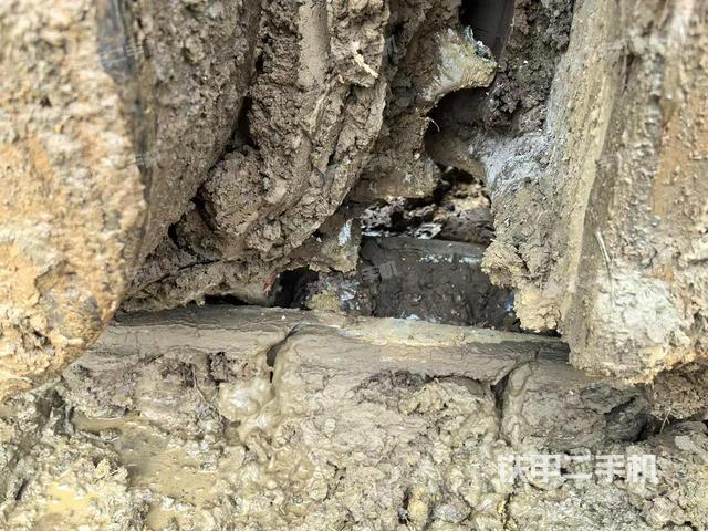 單側(cè)履帶整體（整機(jī)外觀）