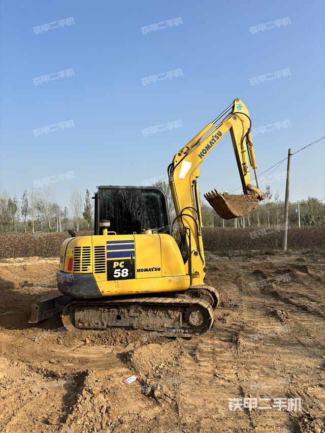 整機(jī)右后45°(整機(jī)外觀) 整機(jī)右后45°(整機(jī)外觀)