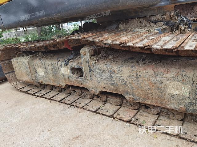 回轉馬達和主控閥（整機外觀）