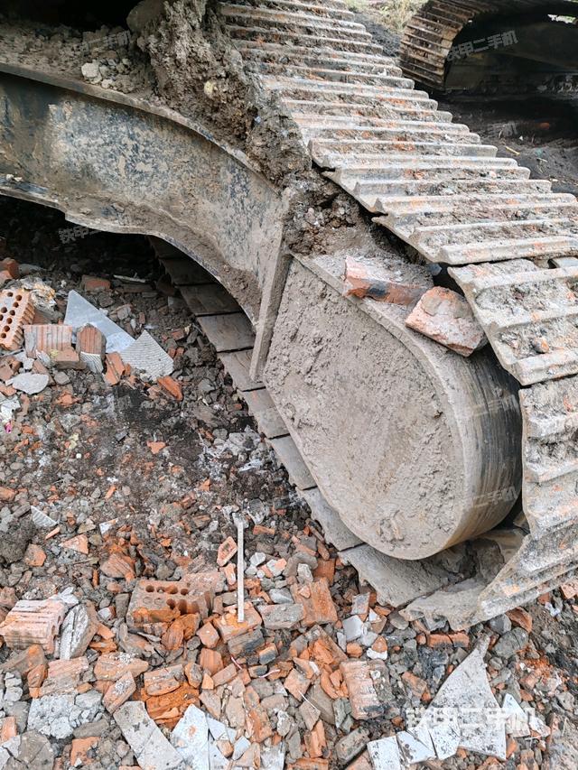 右側(cè)行走馬達(dá)蓋板（行走機(jī)構(gòu)）