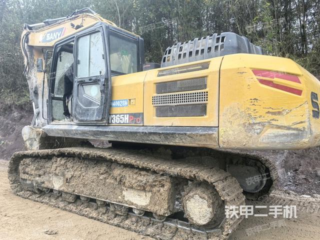 左后45(整機(jī)外觀) 左后45(整機(jī)外觀)