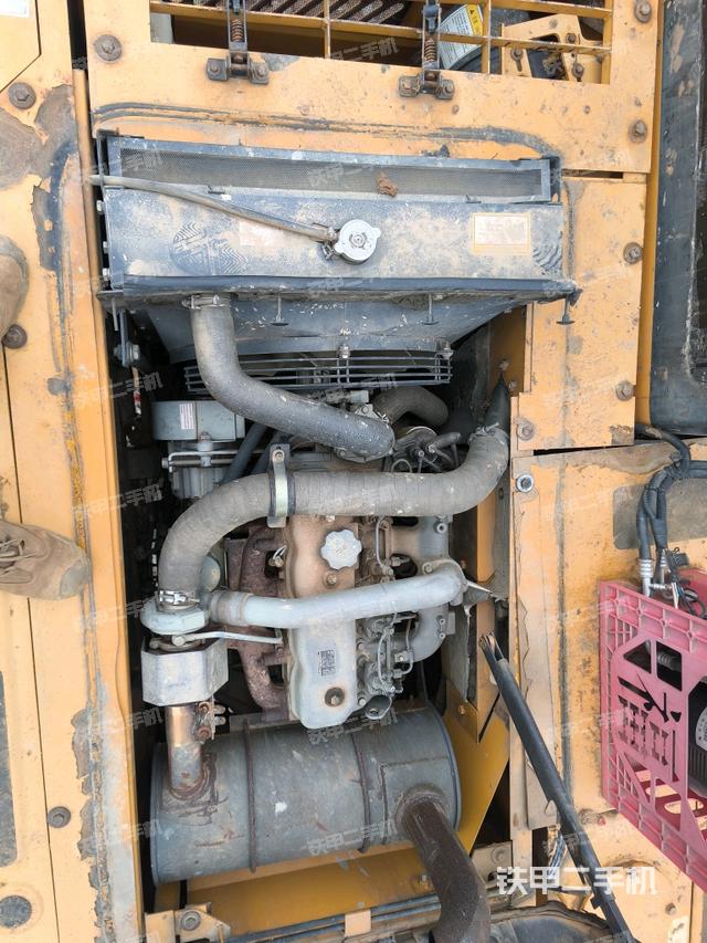 回轉(zhuǎn)馬達(dá)（上車部件）