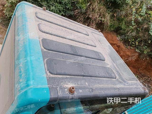 駕駛室頂部（整機(jī)外觀）