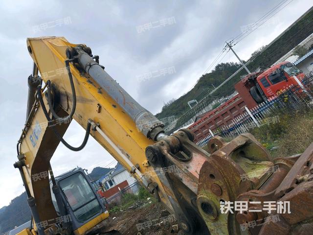 大臂整體?右側(cè)(工作和回轉(zhuǎn)裝置) 大臂整體?右側(cè)(工作和回轉(zhuǎn)裝置)