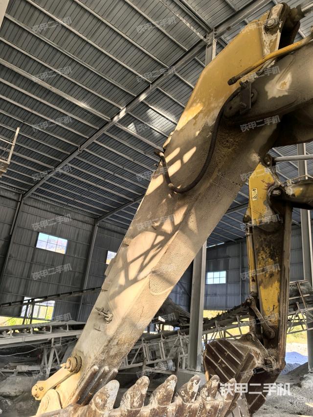 小臂整體左后（工作和回轉(zhuǎn)裝置）