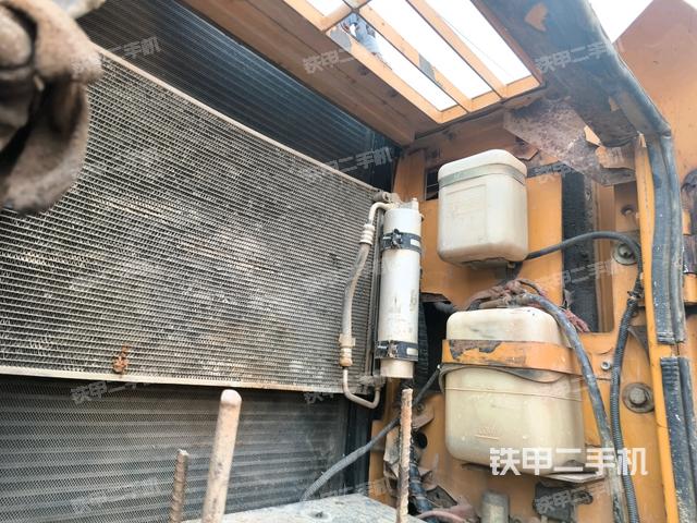 液壓泵斜45?右（大件艙室）