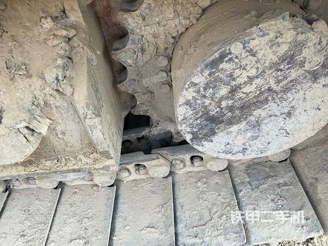 右驅(qū)動(dòng)輪（行走機(jī)構(gòu)）