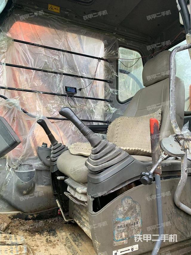 駕駛室整體（整機(jī)外觀）