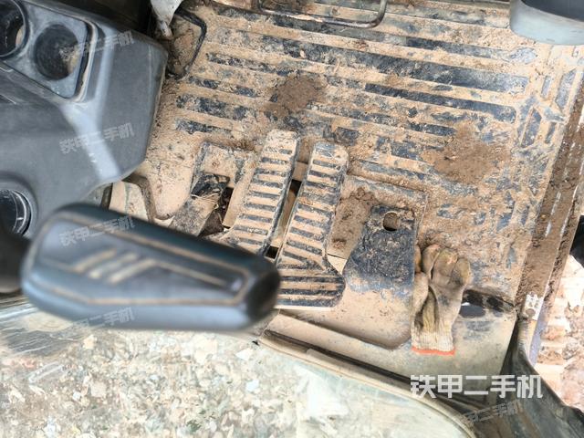 駕駛室左前45度（駕駛室部分）