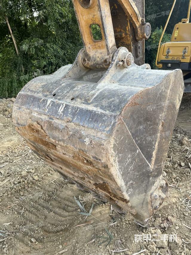 大臂根部?斜視（工作和回轉(zhuǎn)裝置）