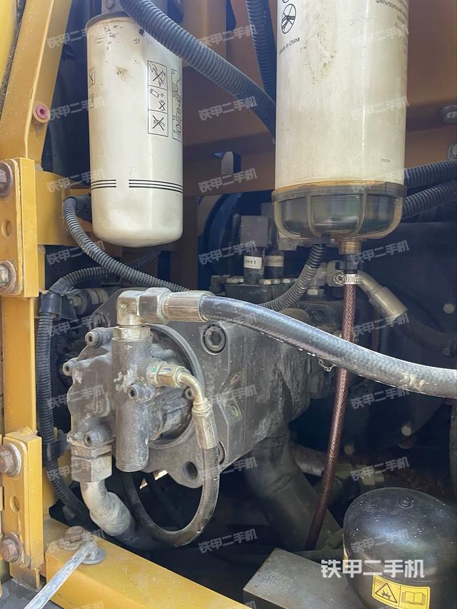 液壓泵斜45?左（大件艙室）