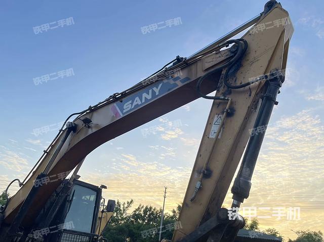 大臂整體?右側(cè)（工作和回轉(zhuǎn)裝置）