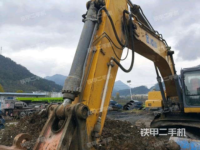 大臂油缸整體?豎拍(工作和回轉(zhuǎn)裝置) 大臂油缸整體?豎拍(工作和回轉(zhuǎn)裝置)