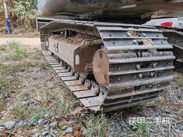 單側(cè)履帶整體（整機(jī)外觀）