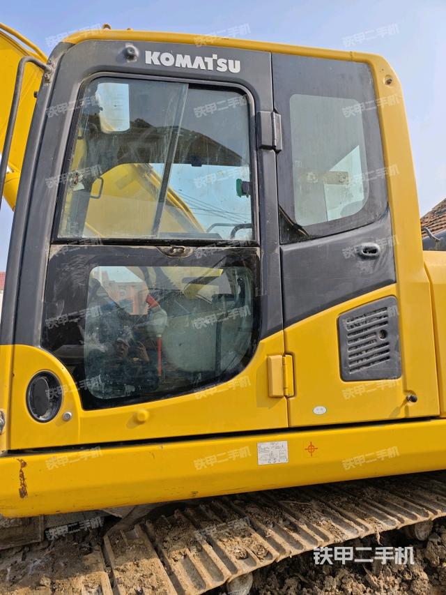 駕駛室正側(cè)（駕駛室部分）