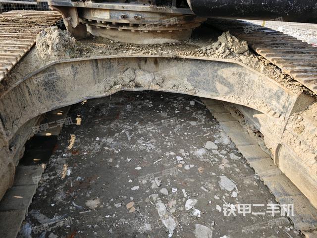 左側(cè)行走馬達蓋板（行走機構(gòu)）