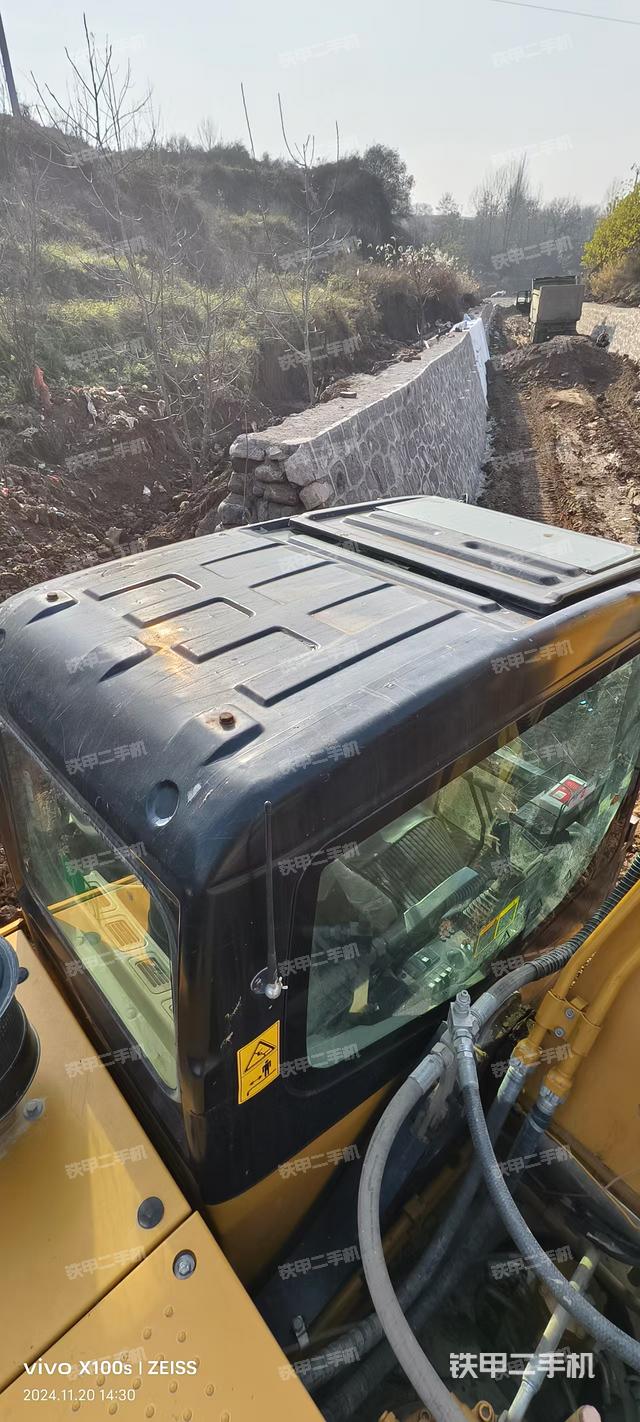 駕駛室頂部（整機(jī)外觀）