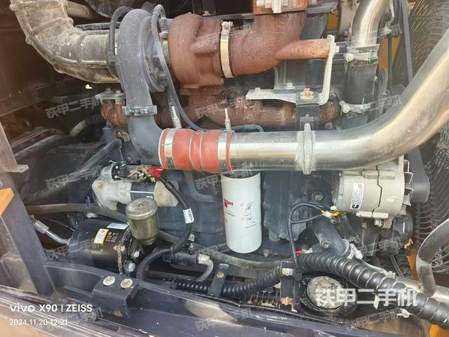 發(fā)動機左側(cè)（整機外觀及大件）