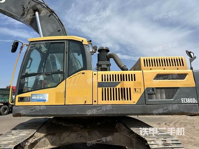 駕駛室整體（整機(jī)外觀）