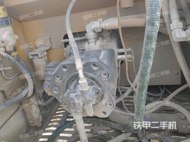 液壓泵斜45?左(大件艙室) 液壓泵斜45?左(大件艙室)