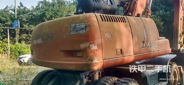 單側(cè)履帶整體(整機外觀) 單側(cè)履帶整體(整機外觀)