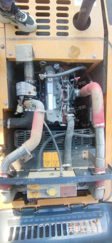 發(fā)動機整體俯視(整機外觀) 發(fā)動機整體俯視(整機外觀)