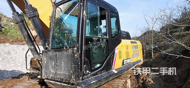 駕駛室整體（整機(jī)外觀）