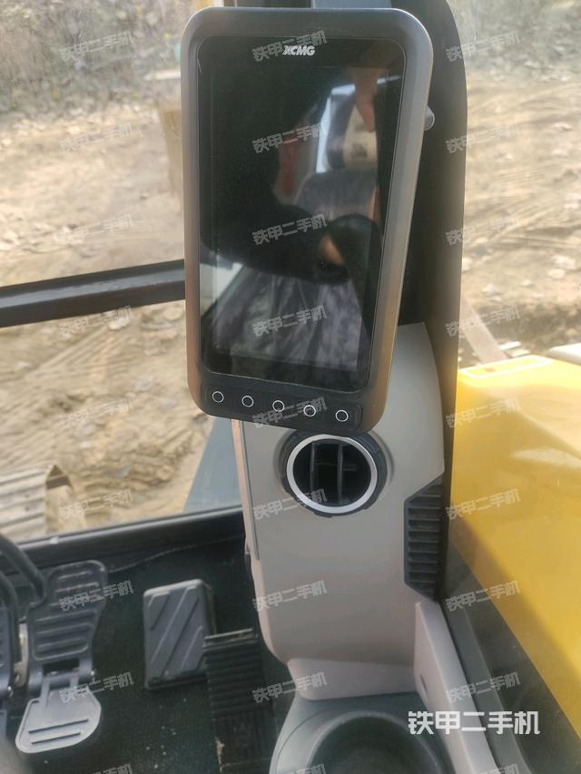 顯示屏?(駕駛室部分) 顯示屏?(駕駛室部分)