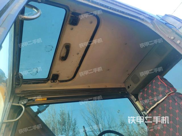 駕駛室頂部（整機(jī)外觀）