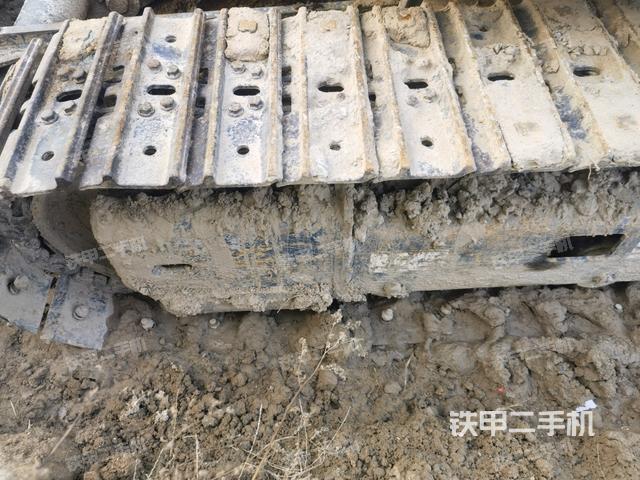 單側(cè)履帶整體（整機(jī)外觀）