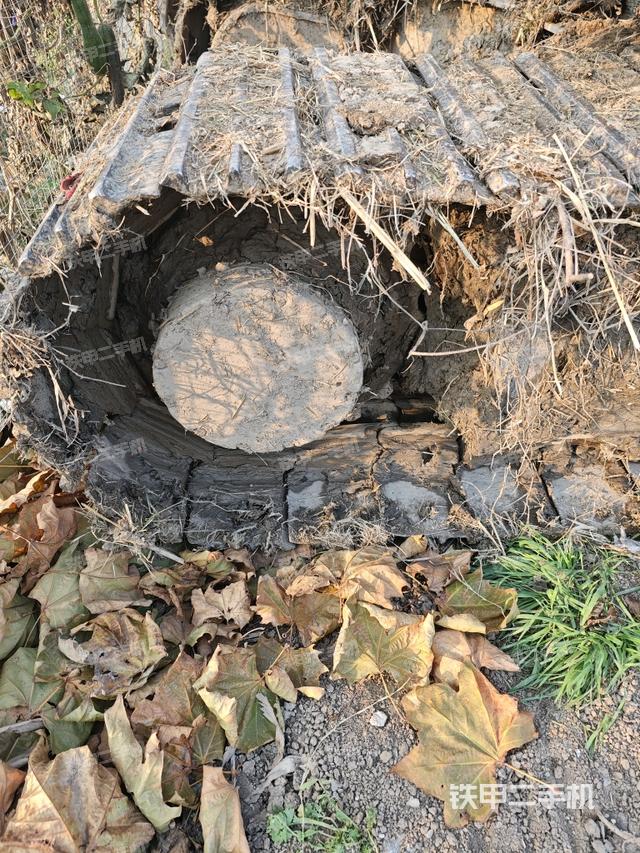 右驅動輪（行走機構）