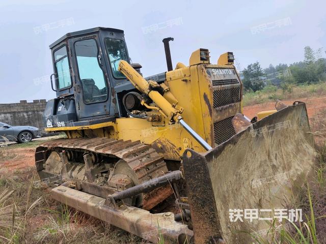 右前45°（推土機整車外觀）